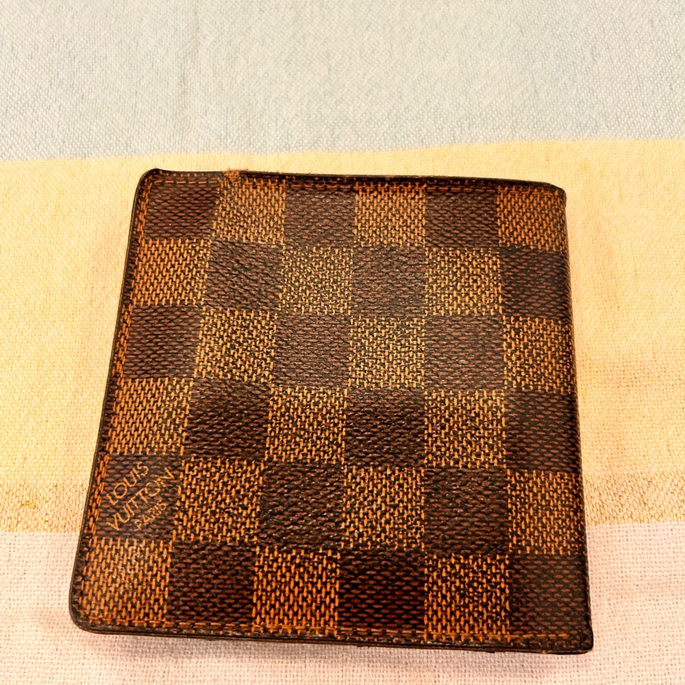 Louis Vuitton Brown Key & Card Holder Damier Pattern
